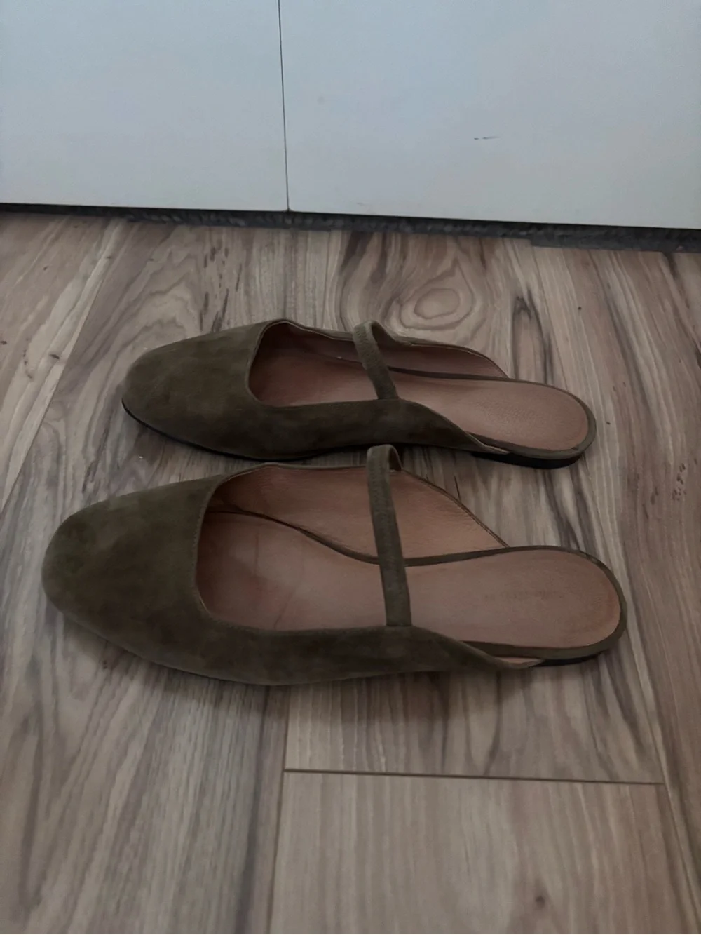 Madewell Olive Suede Mules - Picture 2 of 4